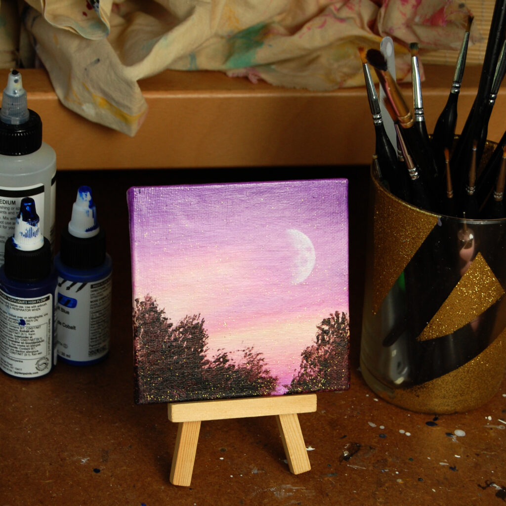 Peinture "Mini Moon 3" par Arielle Payet à son atelier